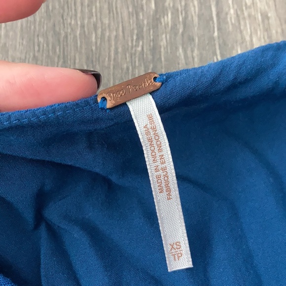 Free people cropped flowy blouse - Picture 3 of 4